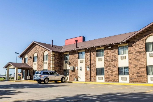 Econo Lodge North Sioux Falls - image 5