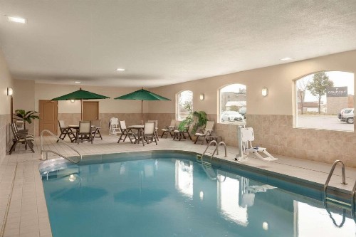 Country Inn & Suites by Radisson Sioux Falls SD - image 21