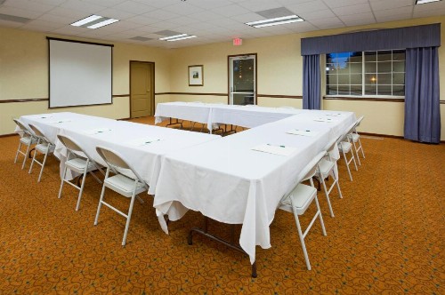 Country Inn & Suites by Radisson Sioux Falls SD - image 31