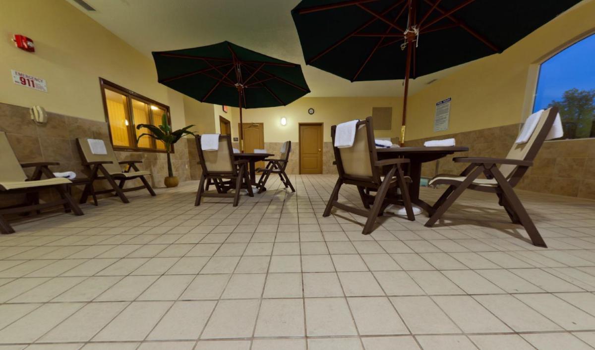 Country Inn & Suites by Radisson Sioux Falls SD - image 7