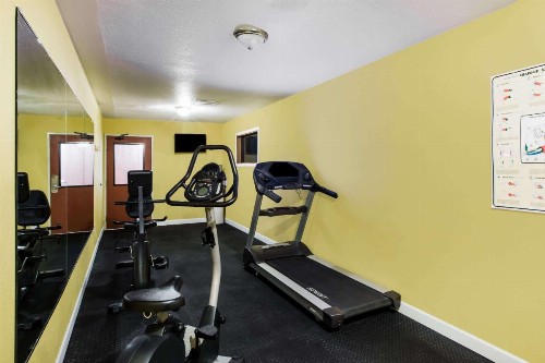Ramada by Wyndham Sioux Falls - image 12
