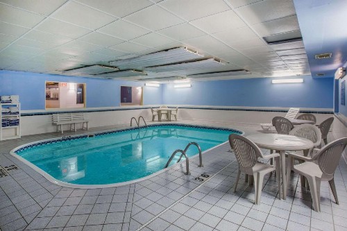 Ramada by Wyndham Sioux Falls - image 18
