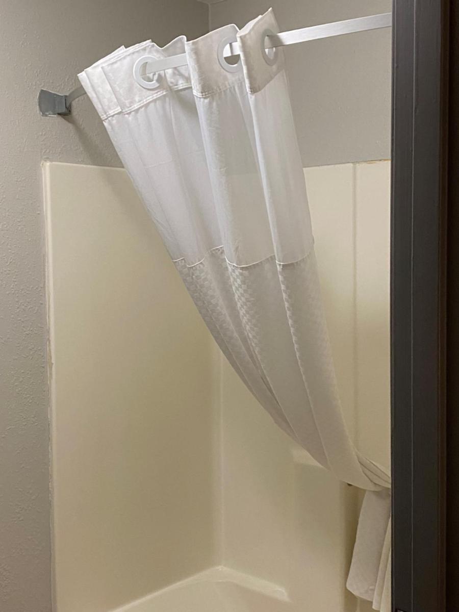 Ramada by Wyndham Sioux Falls - image 6
