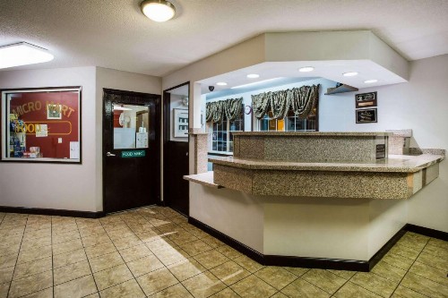 Ramada by Wyndham Sioux Falls - image 7