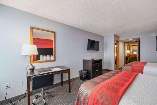 Ramada by Wyndham Sioux Falls Airport - Waterpark Resort & Event Center - image 14