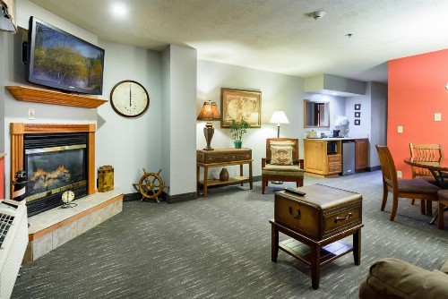 Ramada by Wyndham Sioux Falls Airport - Waterpark Resort & Event Center - image 35