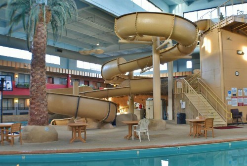 Ramada by Wyndham Sioux Falls Airport - Waterpark Resort & Event Center - image 44