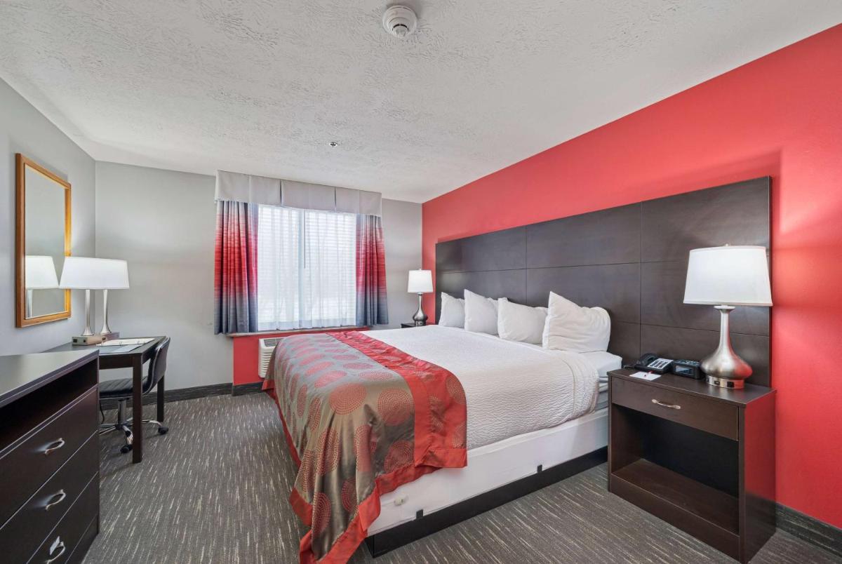 Ramada by Wyndham Sioux Falls Airport - Waterpark Resort & Event Center - image 5