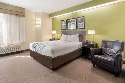 Sleep Inn Airport Sioux Falls - image 16
