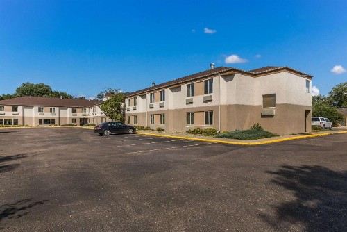 Sleep Inn Airport Sioux Falls - image 7