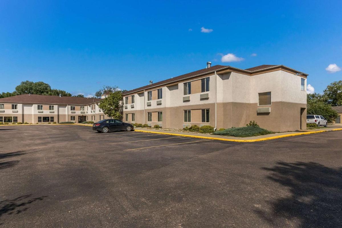 Sleep Inn Airport Sioux Falls - image 7