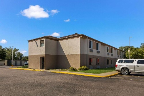 Sleep Inn Airport Sioux Falls - image 8