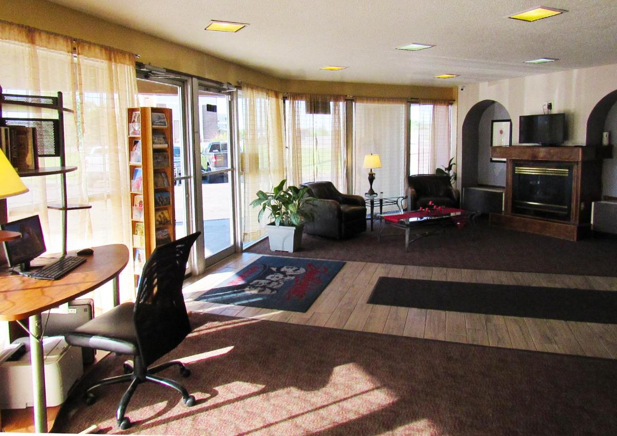 RedRock Inn Sioux Falls - image 3