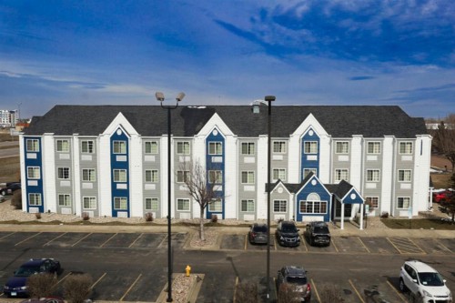 Microtel Inn & Suites by Wyndham Sioux Falls - image 24