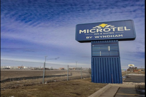Microtel Inn & Suites by Wyndham Sioux Falls - image 27