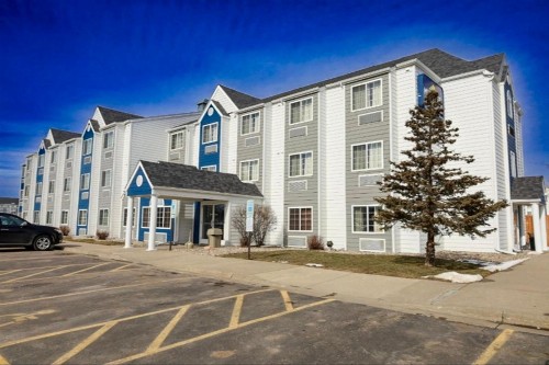 Microtel Inn & Suites by Wyndham Sioux Falls - image 35