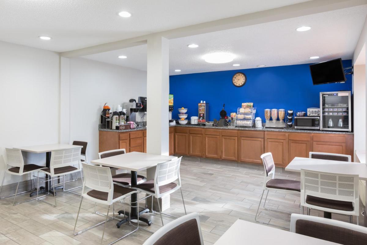 Microtel Inn & Suites by Wyndham Sioux Falls - image 6