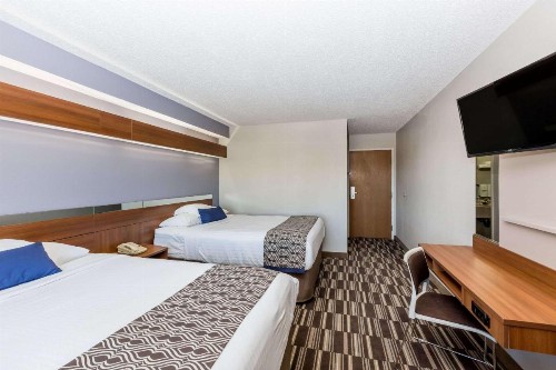 Microtel Inn & Suites by Wyndham Sioux Falls - image 7
