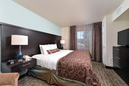 Staybridge Suites Sioux Falls at Empire Mall an IHG Hotel - image 46