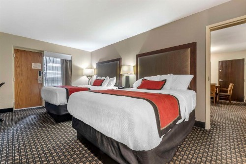 Best Western Plus Ramkota Hotel - image 11