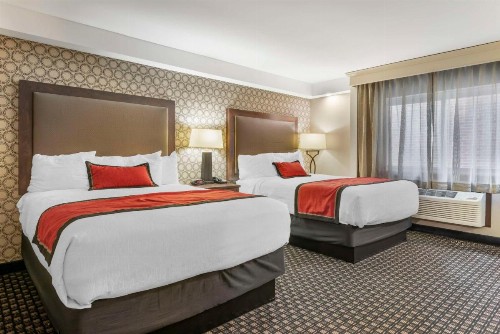 Best Western Plus Ramkota Hotel - image 23