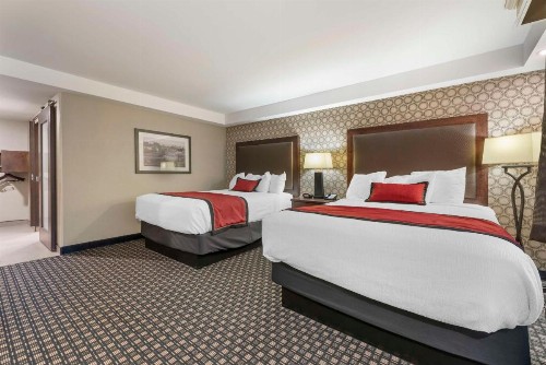 Best Western Plus Ramkota Hotel - image 24