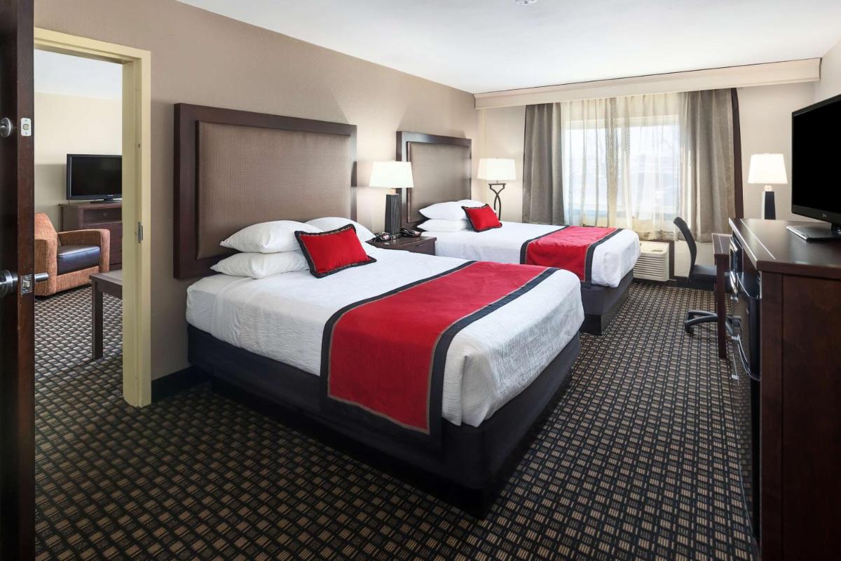 Best Western Plus Ramkota Hotel - image 3