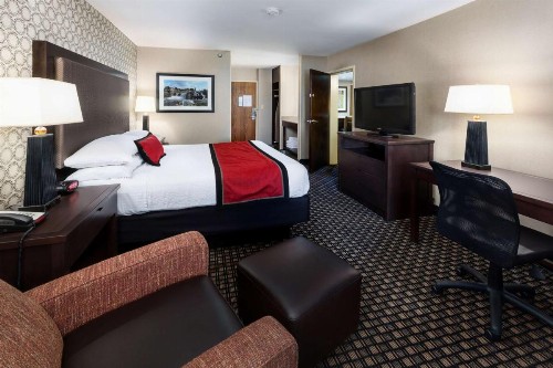 Best Western Plus Ramkota Hotel - image 33