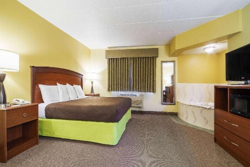 AmericInn by Wyndham Sioux Falls - image 25