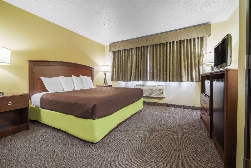 AmericInn by Wyndham Sioux Falls - image 29