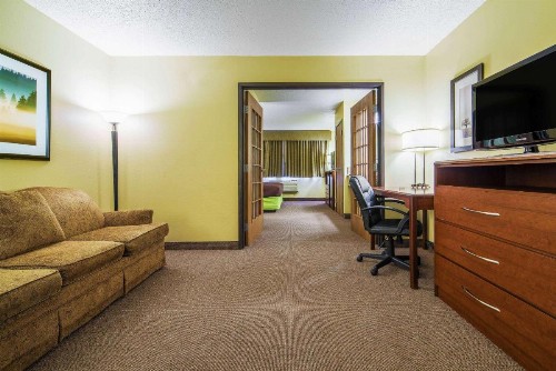 AmericInn by Wyndham Sioux Falls - image 32