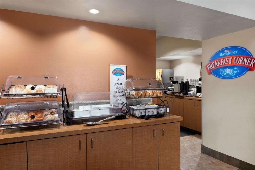 Baymont by Wyndham Sioux Falls North I-29 and Russell Street - image 11