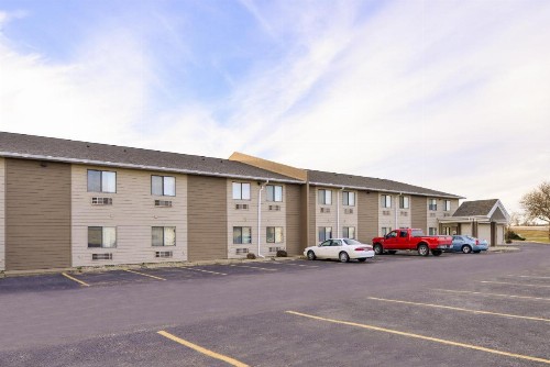 Baymont by Wyndham Sioux Falls North I-29 and Russell Street - image 12