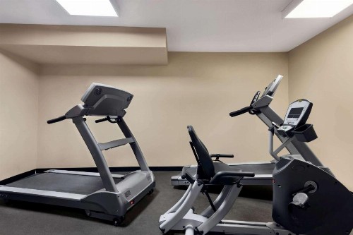 Baymont by Wyndham Sioux Falls North I-29 and Russell Street - image 24