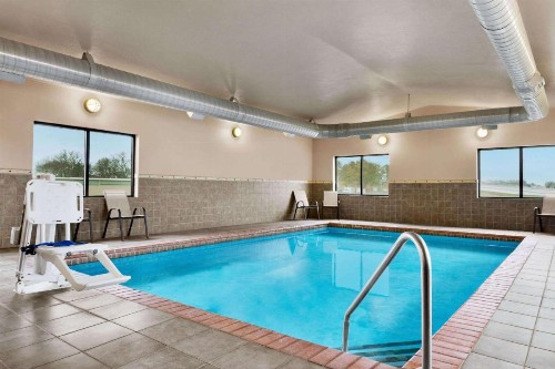 Baymont by Wyndham Sioux Falls North I-29 and Russell Street - image 25