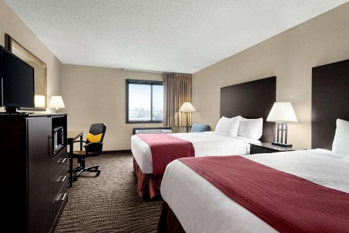 Baymont by Wyndham Sioux Falls North I-29 and Russell Street - image 4