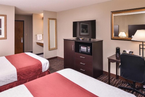 Baymont by Wyndham Sioux Falls North I-29 and Russell Street - image 40