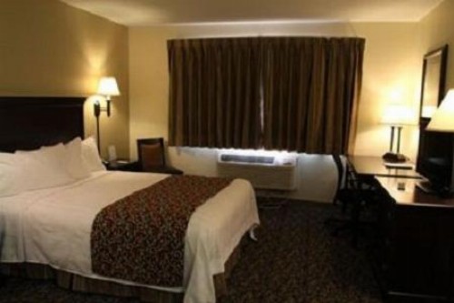 Valley Inn Sanford Medical Center - image 15