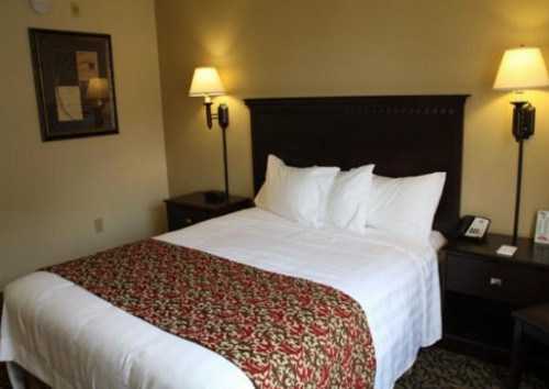 Valley Inn Sanford Medical Center - image 3