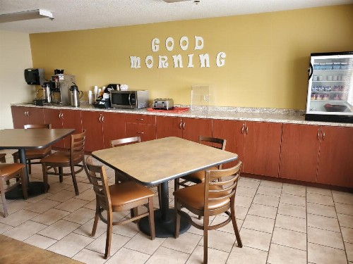 Valley Inn Sanford Medical Center - image 8
