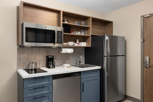 Candlewood Suites Sioux Falls an IHG Hotel - image 18
