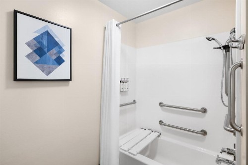 Candlewood Suites Sioux Falls an IHG Hotel - image 29