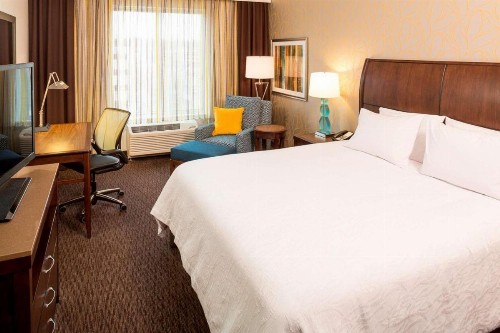 Hilton Garden Inn Sioux Falls Downtown - image 12