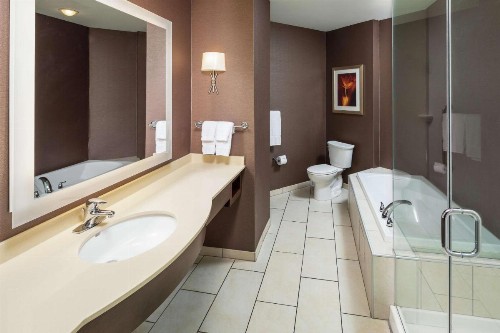 Hilton Garden Inn Sioux Falls Downtown - image 36