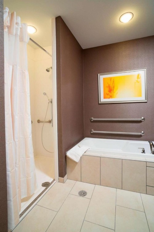 Hilton Garden Inn Sioux Falls Downtown - image 45