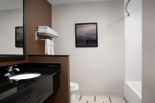 Fairfield Inn & Suites By Marriott Sioux Falls Airport - image 11