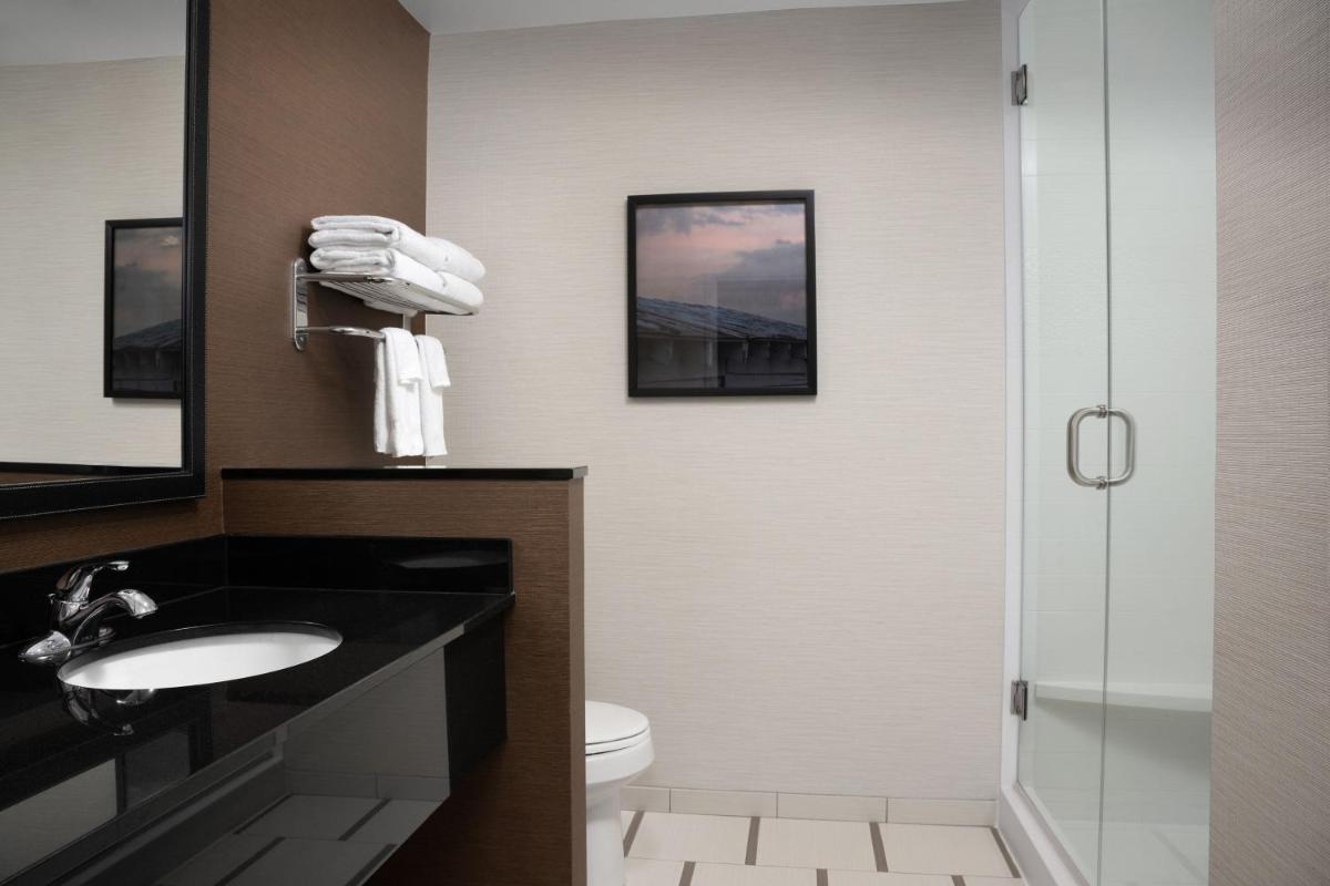 Fairfield Inn & Suites By Marriott Sioux Falls Airport - image 2