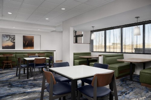 Fairfield Inn & Suites By Marriott Sioux Falls Airport - image 3