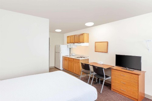 WoodSpring Suites Sioux Falls - image 11