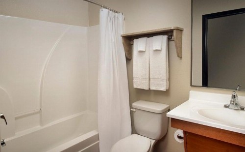 WoodSpring Suites Sioux Falls - image 14
